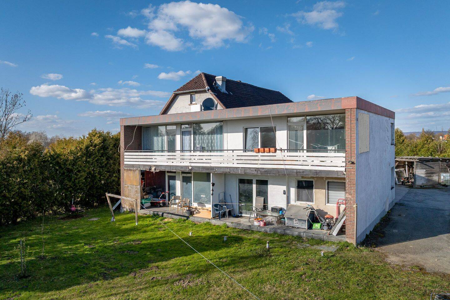 Investor oder Großfamilie? Viel Fläche für Eigenbedarf und Vermietung, 32584 Löhne