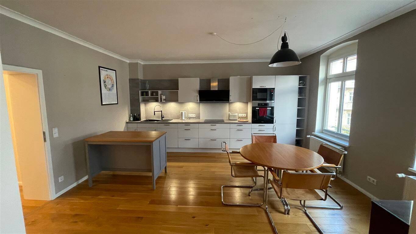 Modernised apartment with fitted in kitchen close to Torstraße with lift & balcony, 10115 Berlin (Mitte Wedding)