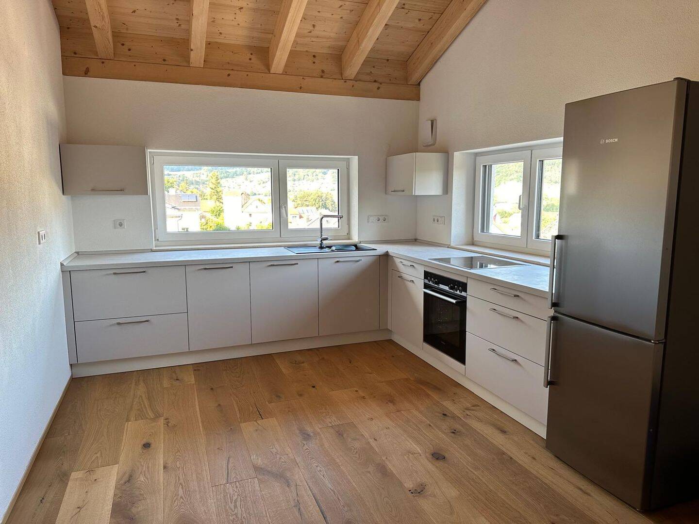 Exklusive 2-Zimmer-Dachgeschosswohnung mit Südwestbalkon und hochwertiger Ausstattung in Dollnstein, 91795 Dollnstein