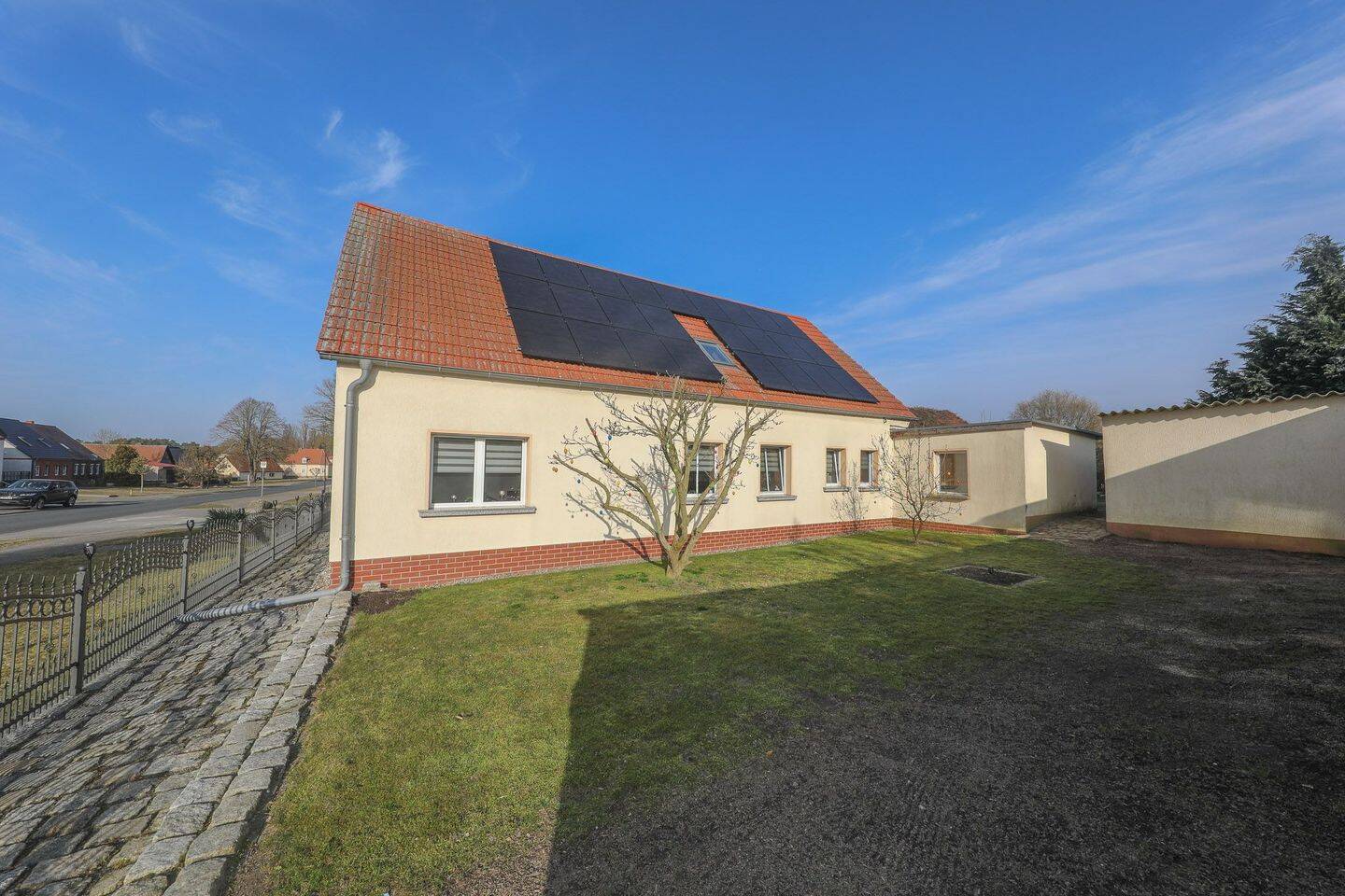 Ankommen und wohlfühlen: Liebevoll renoviertes Familienhaus mit Kamin in ruhiger Lage, 16928 Pritzwalk