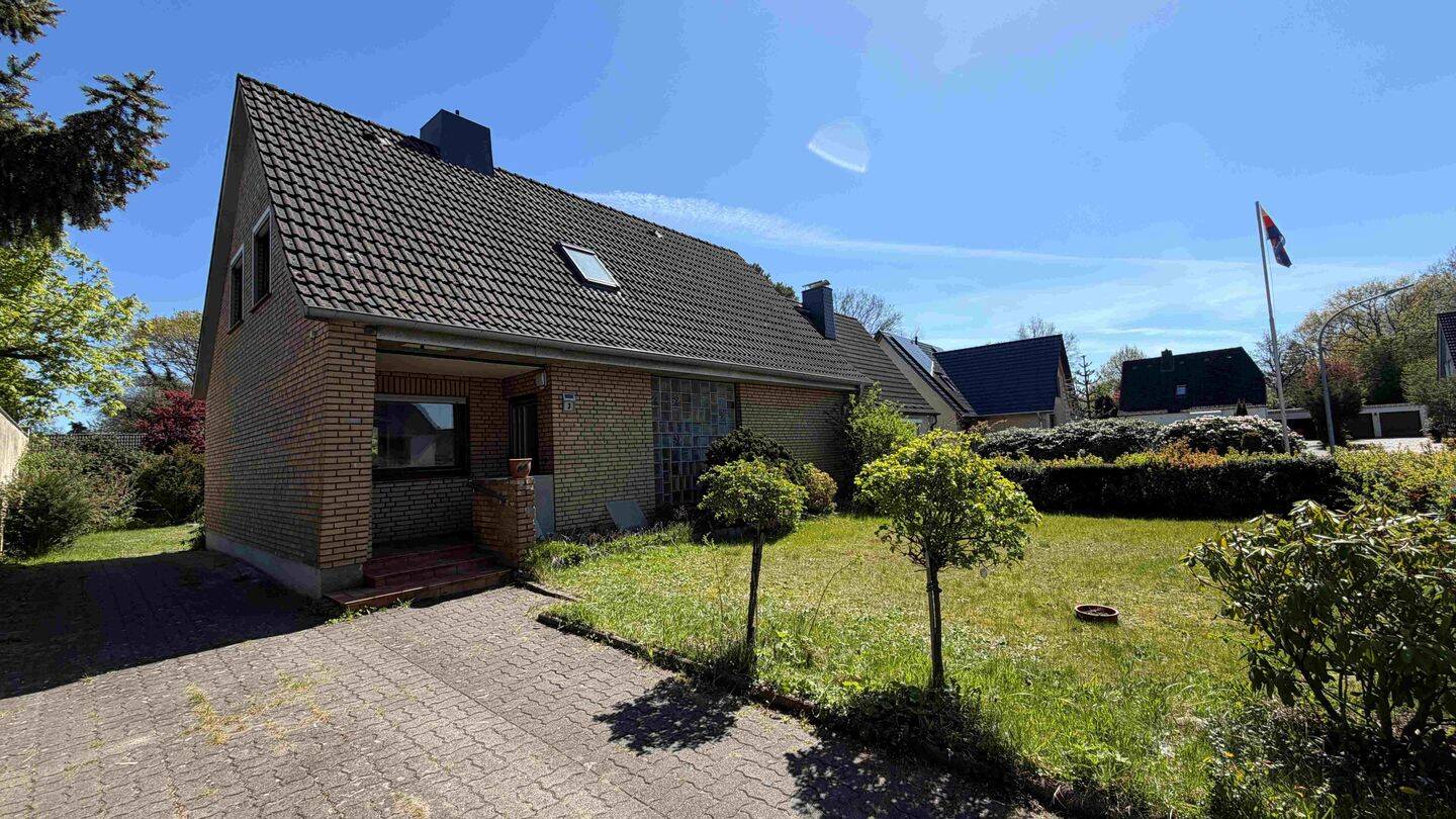 Familienfreundliches Zuhause mit großem Potenzial – Einfamilienhaus in ruhiger Lage von Heist, 25492 Heist