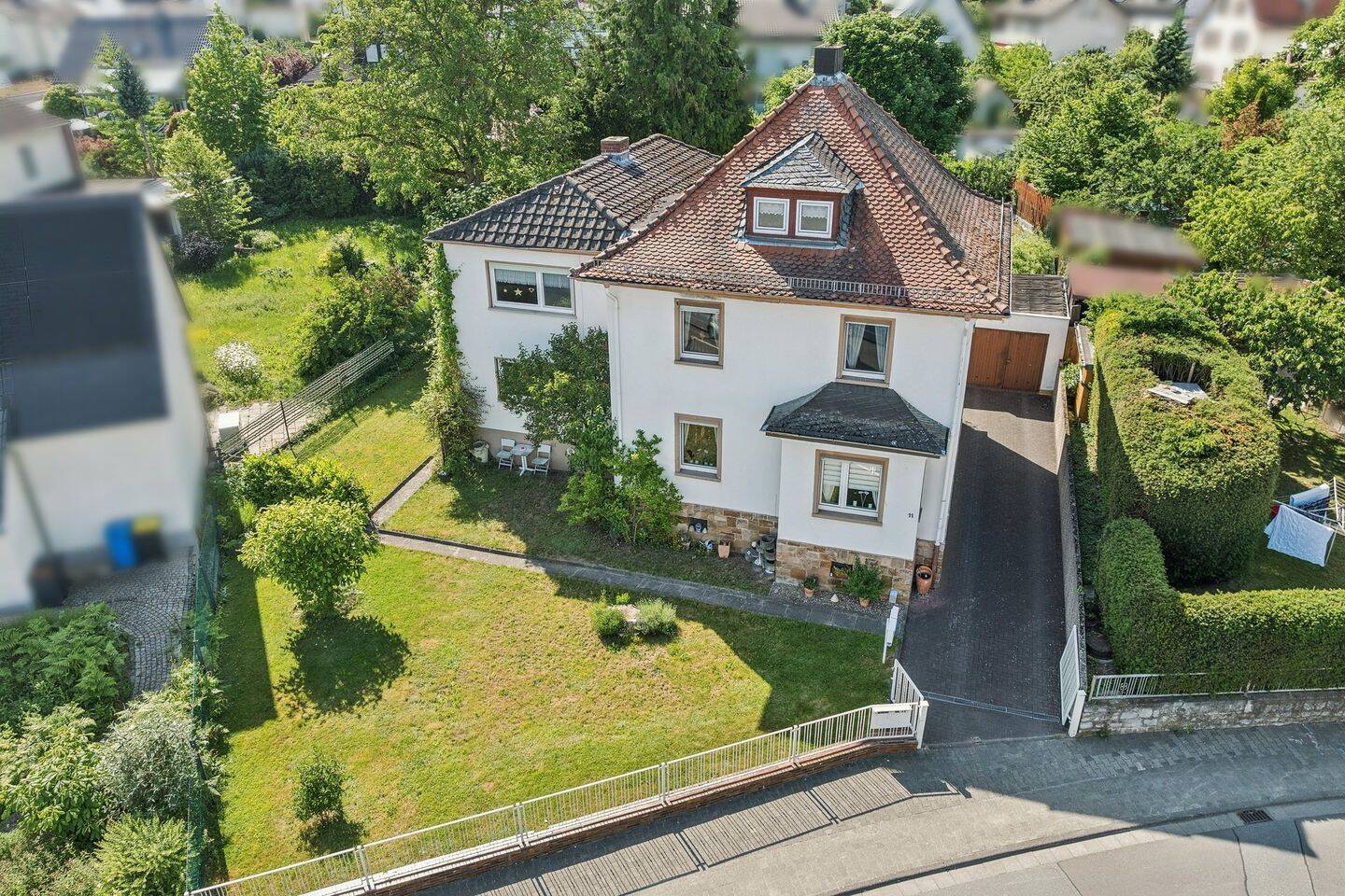 In attraktiver Lage von Butzbach – Stadthaus aus den 20er Jahren + Anbau mit großem Garten, 35510 Butzbach