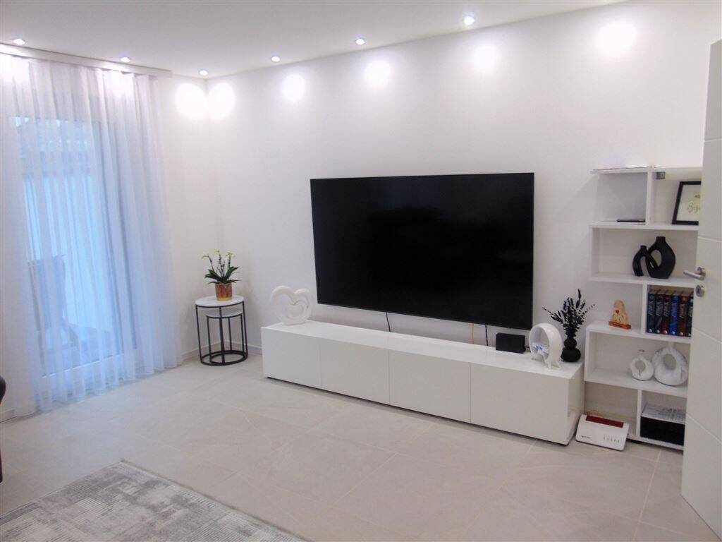 Reihenmittelhaus mit Balkon, Garten und Terrasse – ruhige Lage, 81245 München (Aubing-Lochhausen-Langwied Pasing-Obermenzing)
