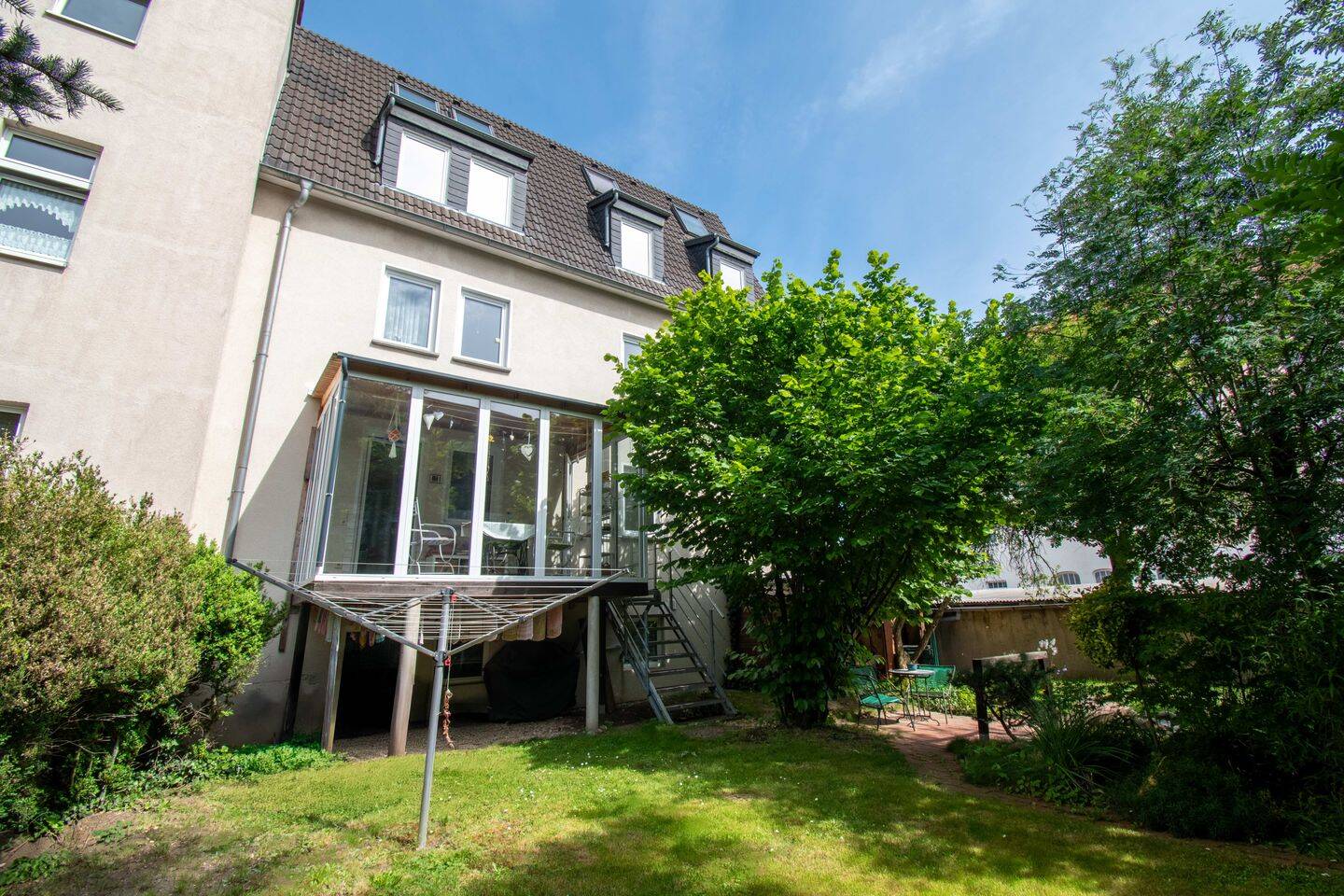 SELTENES IMMOBILIENPAKET | 3 Wohnungen mit Garten und Garagen für vielfältige Nutzungskonzepte, 4435 Schkeuditz