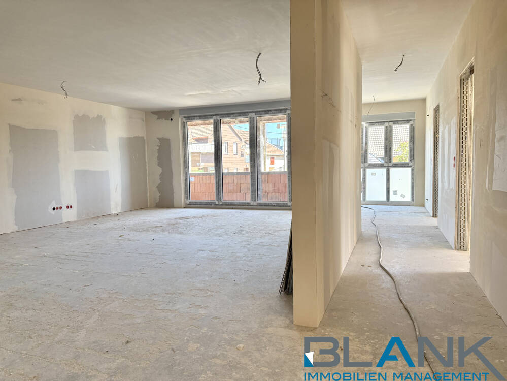 Außergewöhnliche und großzügige 4-Zimmer-Wohnung mit Loggia – Erstbezug, 71083 Herrenberg
