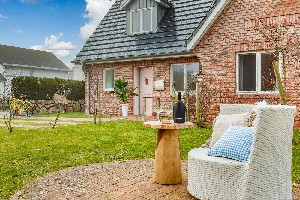 Zusammen auf Sylt. Und jeder für sich. Mehrfamilienhaus mit 3 Ferienwohnungen in Westerland, 25980 Sylt