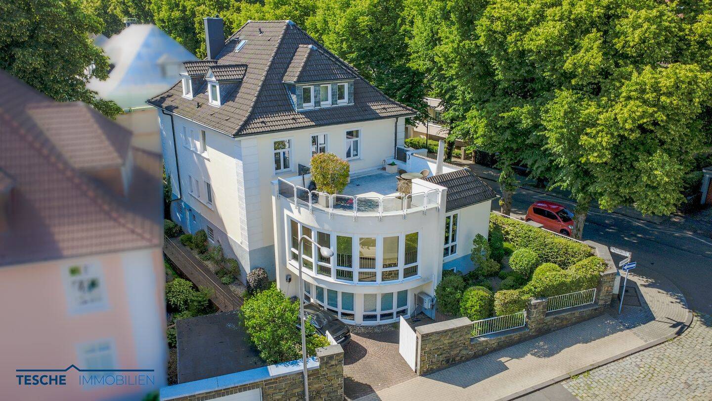 Repräsentative Stadtvilla mit Büroflächen und vielseitigem Wohnkonzept in zentraler Lage, 42853 Remscheid (Innen Nord)