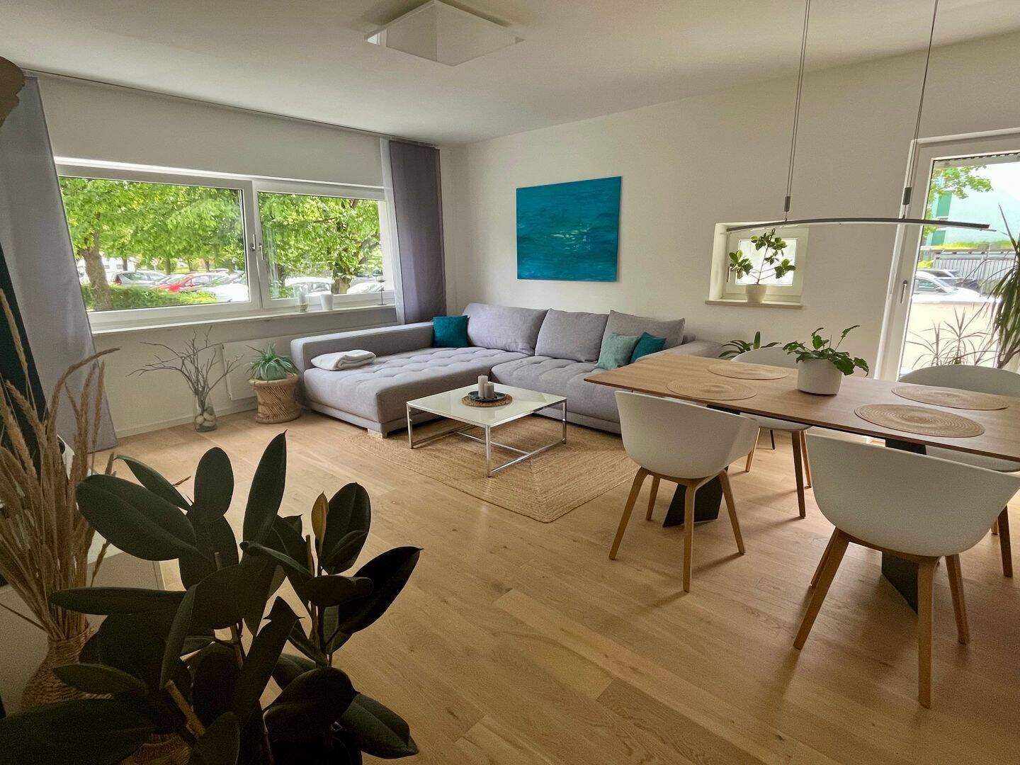 Lichtdurchflutete, moderne (teilmöblierte) 3-Zimmer-Wohnung mit S-Bahn-Anschluss, 80995 München (Allach-Untermenzing Feldmoching-Hasenbergl Moosach)