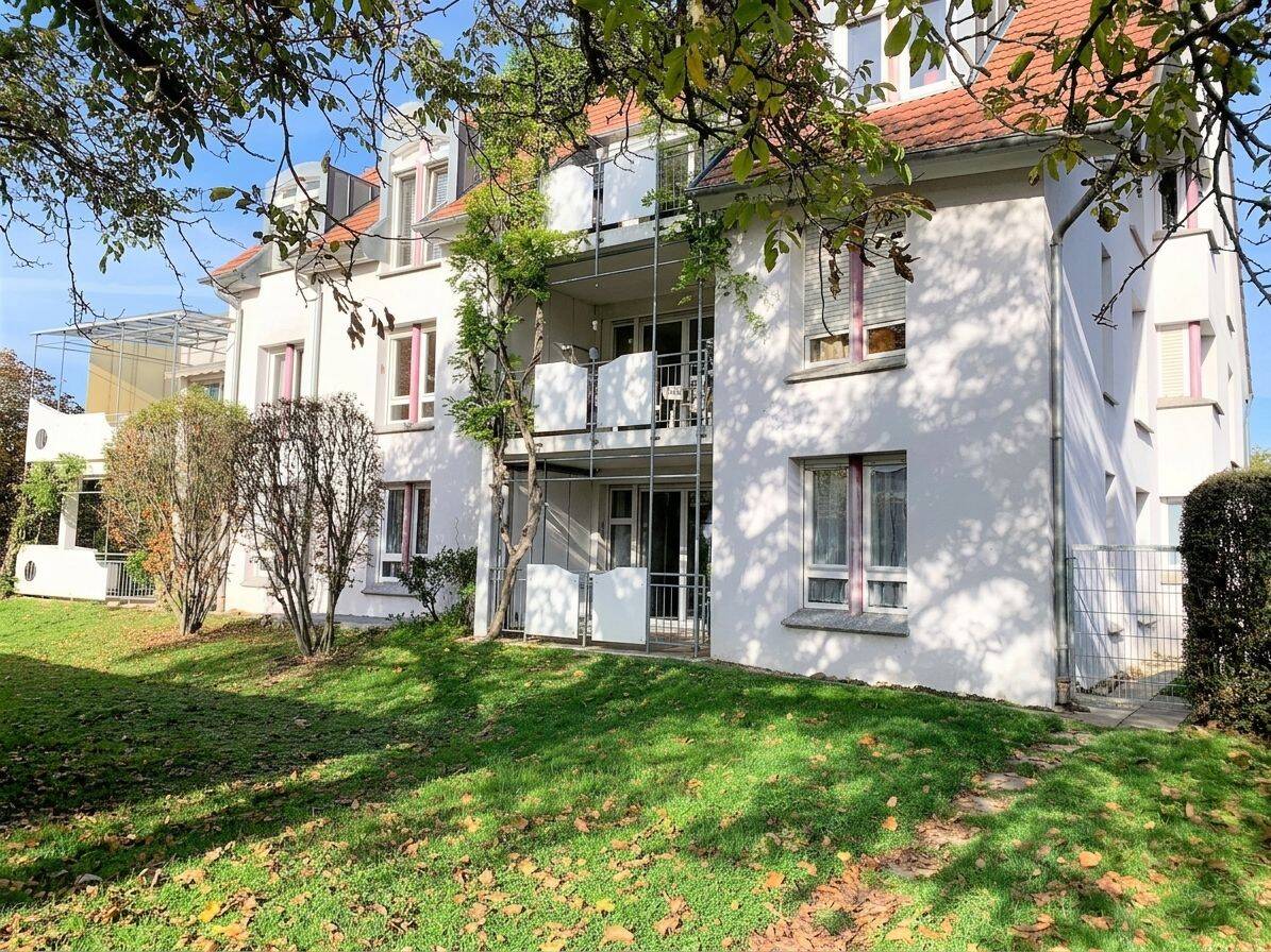 Großzügige hochwertige 4-Zimmer-Wohnung in zentraler ruhiger Lage in von Bad Krozingen!, 79189 Bad Krozingen