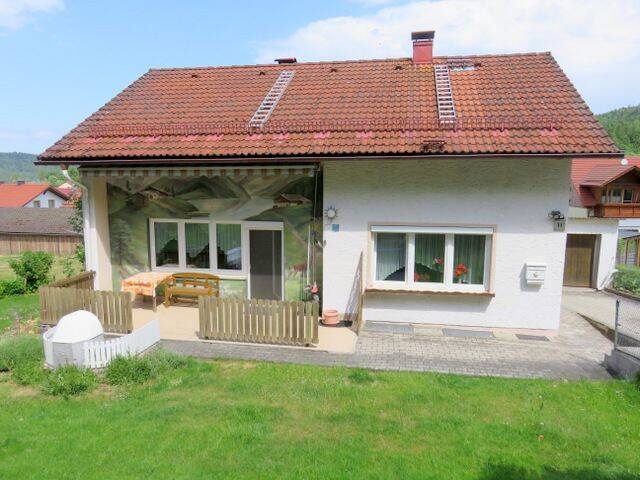 Freistehendes Wohnhaus in ruhiger Wohnlage in Waldmünchen – Landkreis Cham, 93449 Waldmünchen