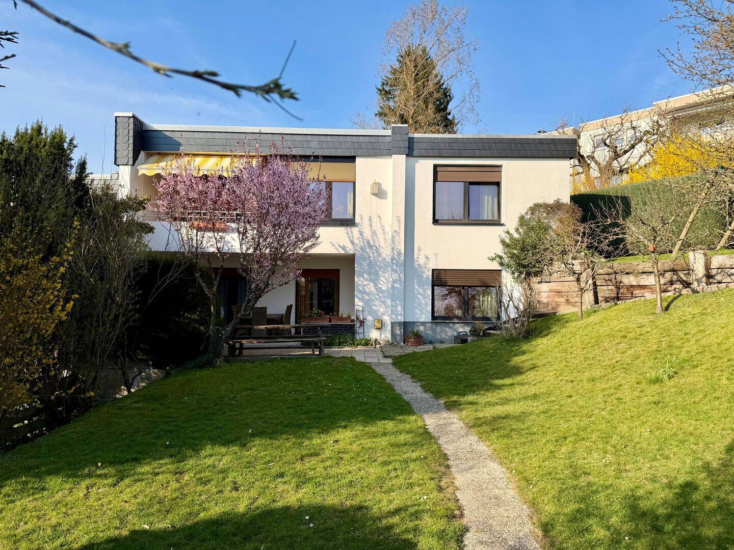 Familiendomizil mit wunderschönem Garten und Blicklage!, 65812 Bad Soden am Taunus
