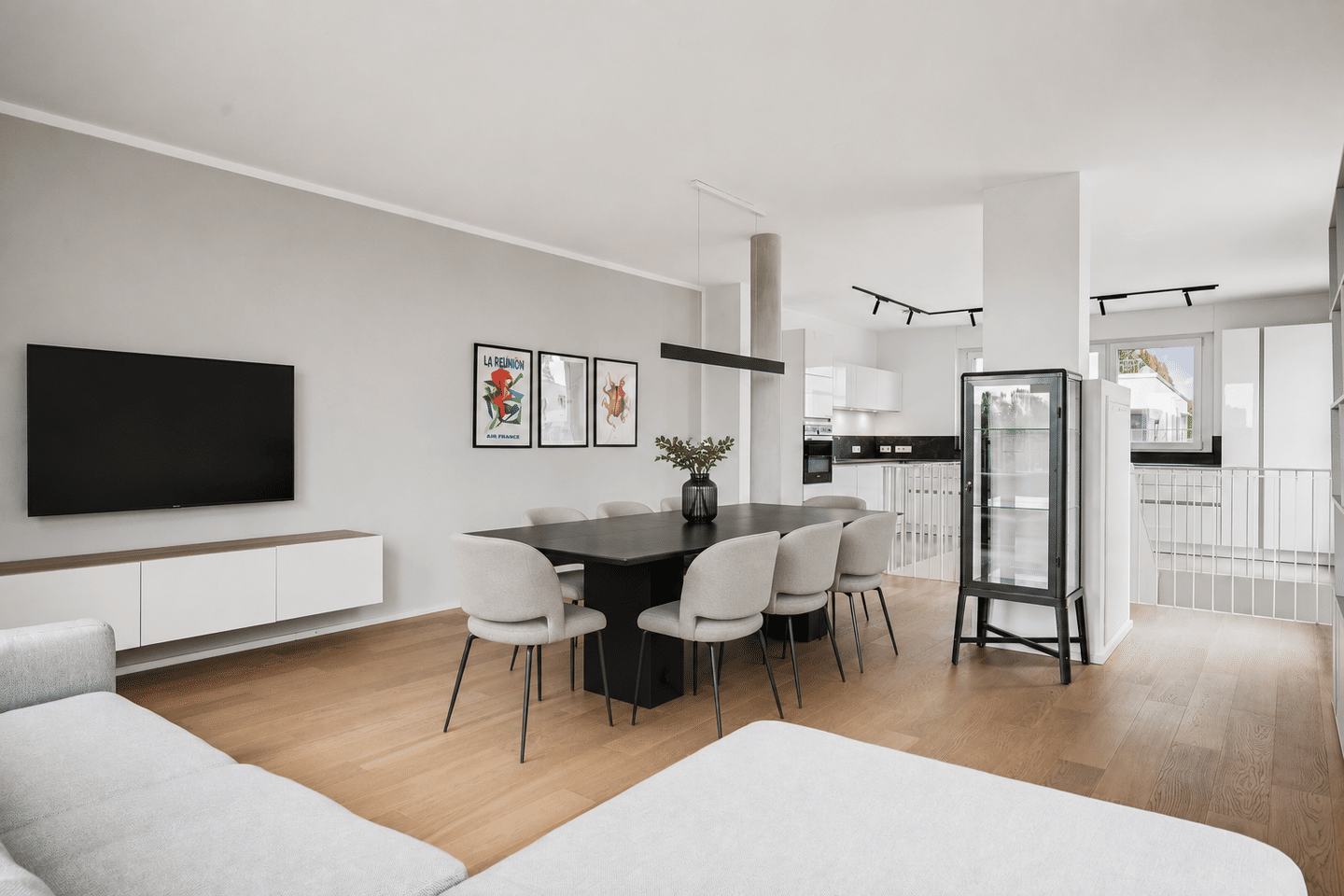 Modernes Penthouse mit exklusiver Möblierung, 80939 München (Milbertshofen-Am Hart Schwabing-Freimann)