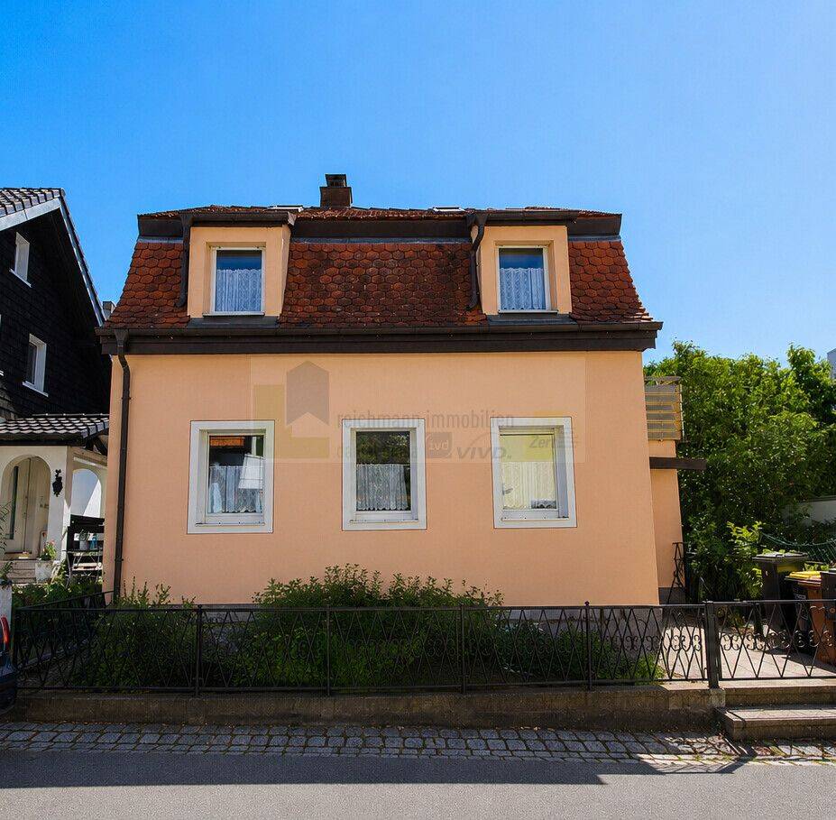 Ein Stadthaus mit Flair: Ruhige Lage in zweiter Reihe, schöner Garten, Garage und kurze Wege direkt ins lebendige Stadtzentrum von Donaueschingen!, 78166 Donaueschingen