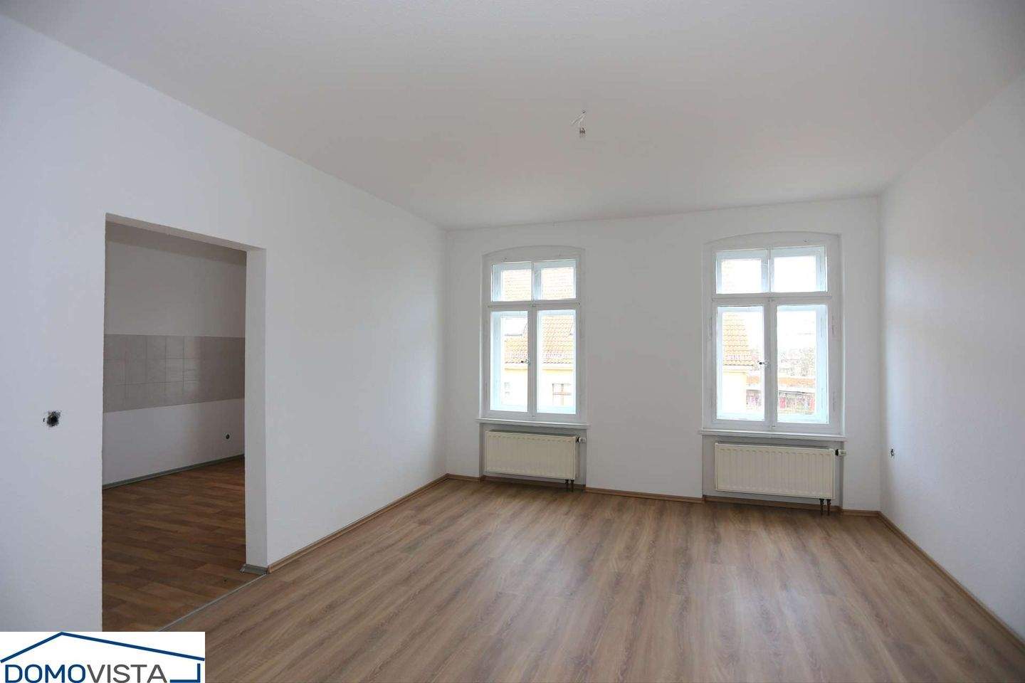 Gut geschnittene 3 Raumwohnung – mit stylischer Eckbadewanne! Zuschlagen!, 2826 Görlitz