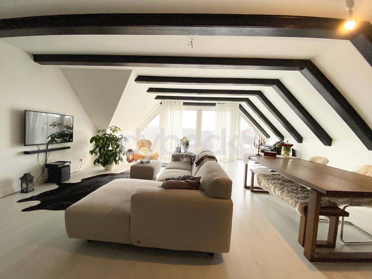 Großzügige Dachgeschosswohnung mit privater Sauna – Licht, Raum und beste Anbindung nahe Lüneburg., 21391 Reppenstedt