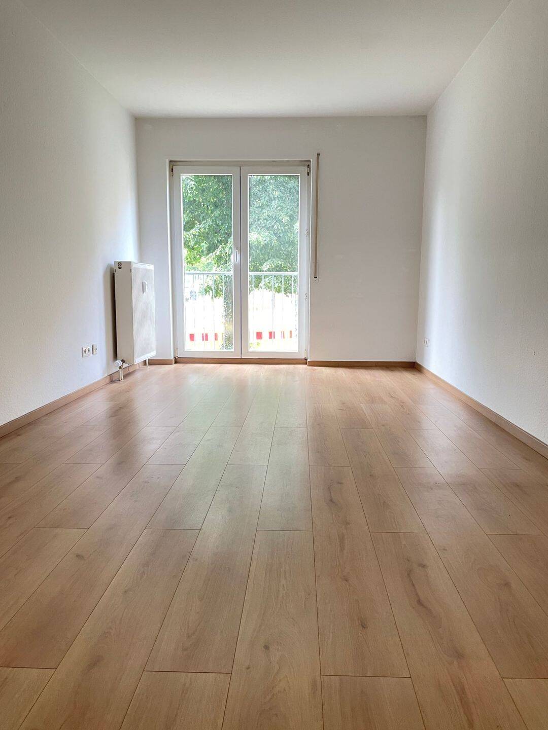 Gemütliche 2-Raum-Wohnung mit Pantryküche & PKW-Stellplatz***, 4277 Leipzig (Connewitz Marienbrunn)