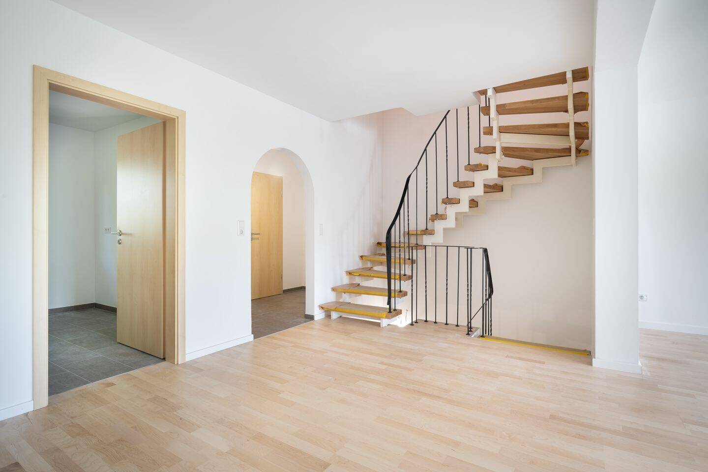 Ruhig, hell, renoviert: individuelles Reihenmittelhaus mit Blick, 82041 Oberhaching