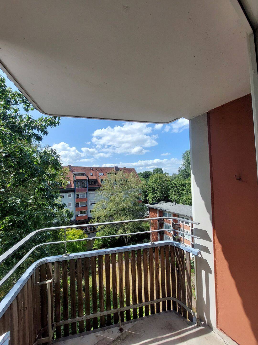 Helle 1-Zimmer Wohnung direkt an der Wöhrder Wiese (nur an Frauen vermietbar), 90402 Nürnberg (Gleißbühl Lorenz Tafelhof Tullnau Wöhrd)