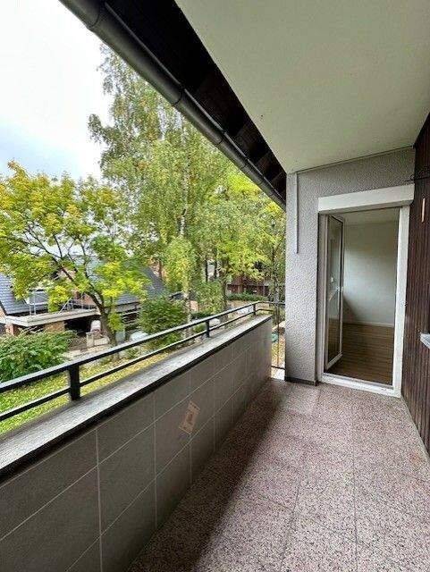Licht, Luft und Weitblick – attraktive 3-Zimmer-Wohnung mit Balkon in Stein, 90547 Stein