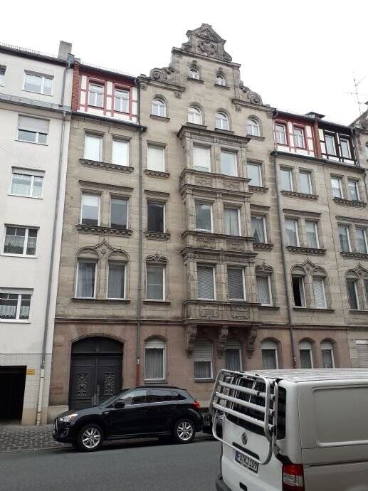 Ruhige, helle und zentrale 2-Zimmer-Altbau-Wohnung mit viel Stauraum, 90763 Fürth (Südstadt Weikershof)