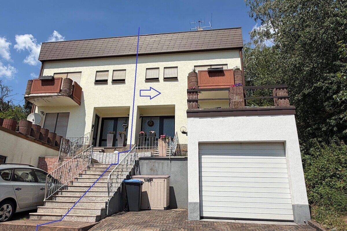 Attraktives Zweifamilienhaus in ruhiger Lage von Heusweiler-Berschweiler, 66265 Heusweiler