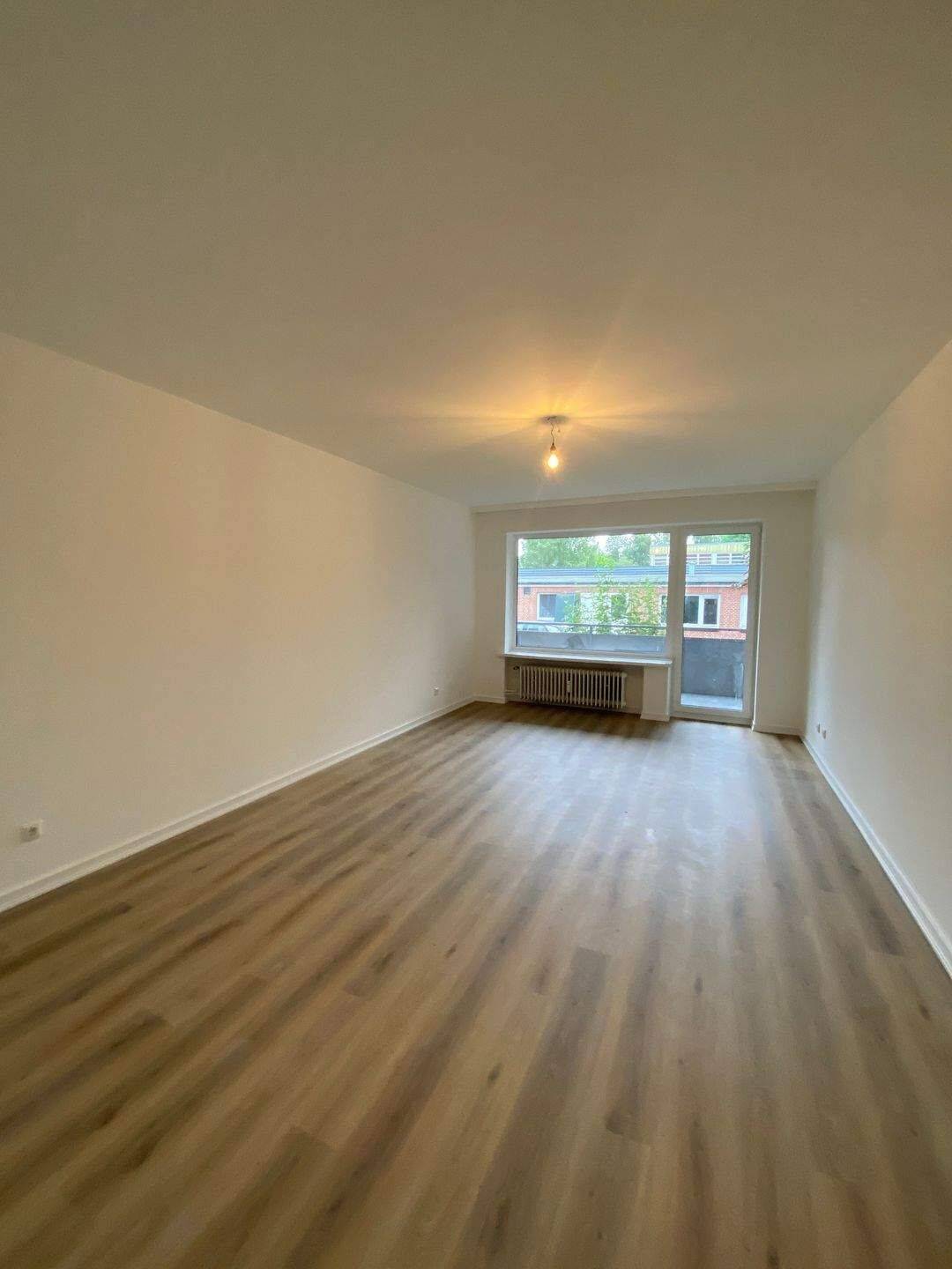 Helle 1-Zimmer-Wohnung mit Blick ins Grüne, 22337 Hamburg (Hamburg-Nord Alsterdorf Ohlsdorf)
