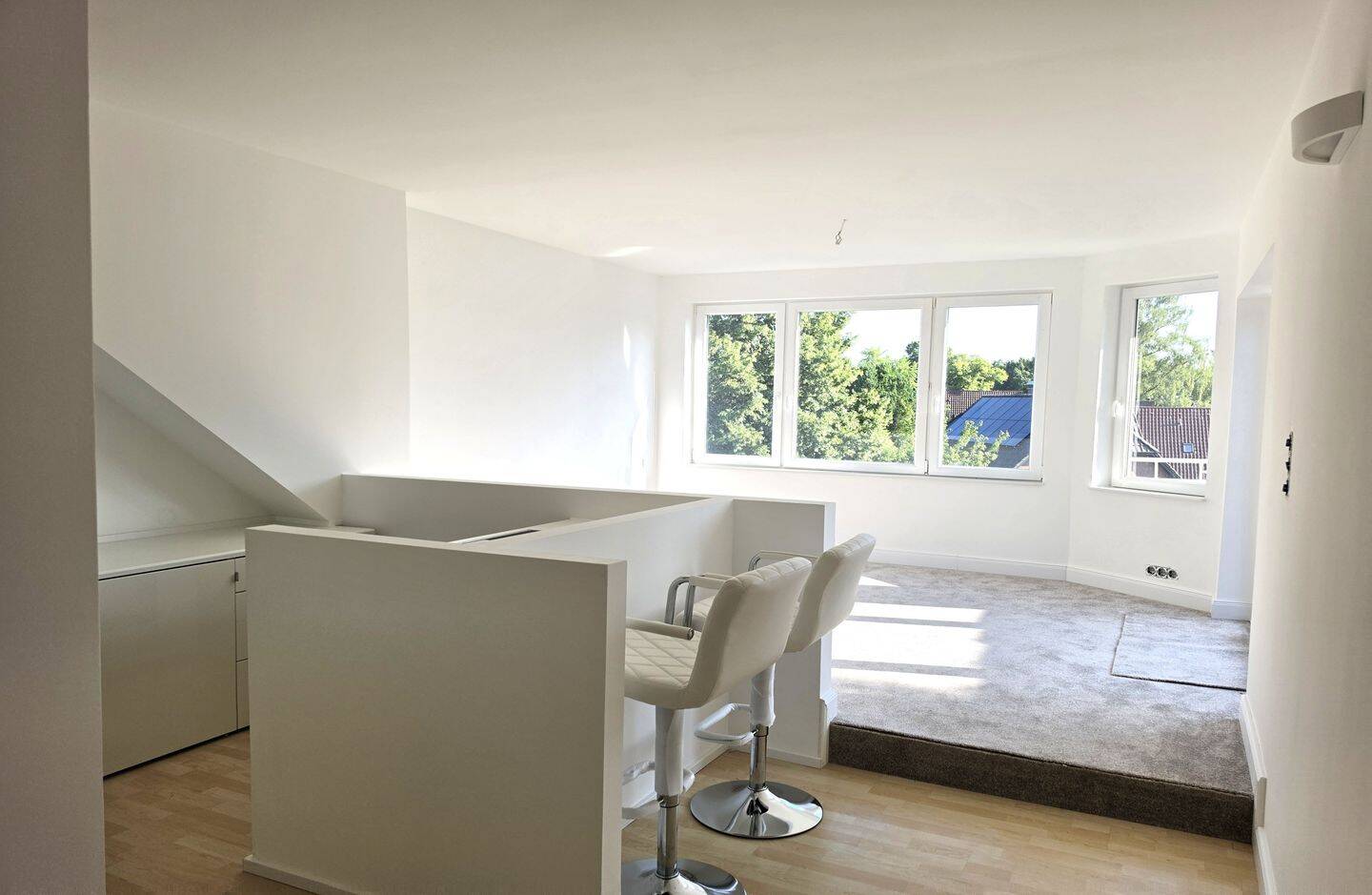 Hittfeld, Ortskern 2 Zi. Wohnung, Terrasse, EBK, 21218 Seevetal