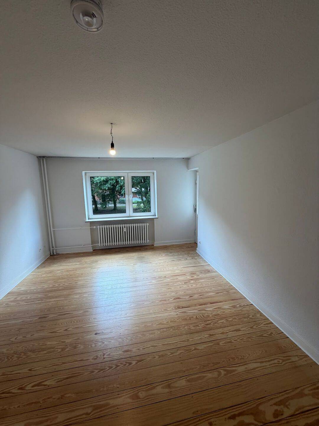 Schöne 2 Zimmer Wohnung zum wohl fühlen., 24149 Kiel (Neumühlen-Dietrichsdorf)