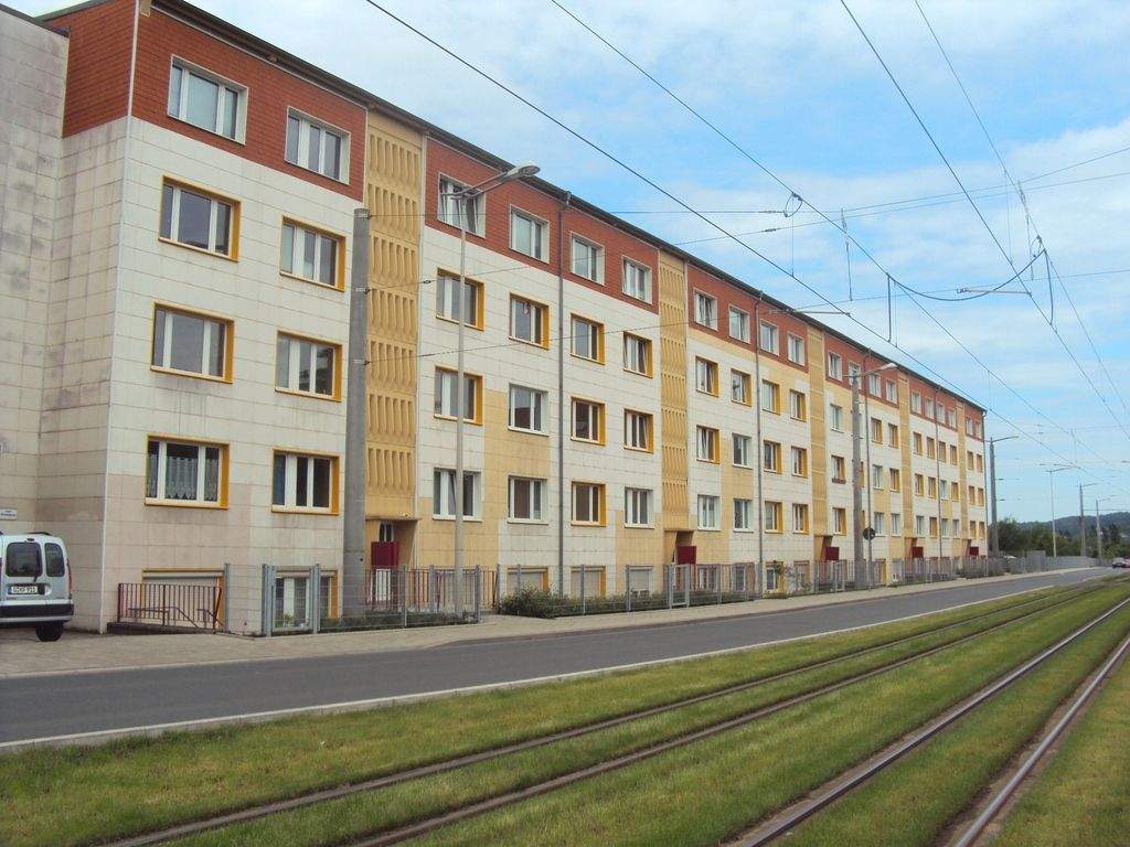 WG-Zimmer in einer frisch sanierten u. möblierten Wohnung, 7546 Gera