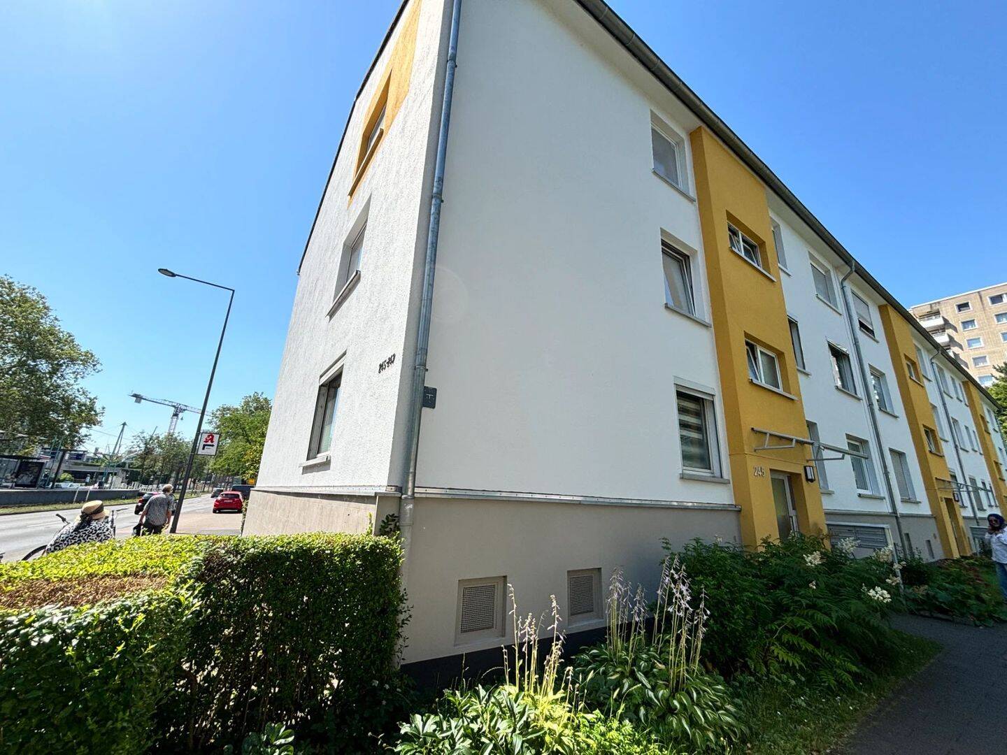 Lichtdurchflutete 3-Zimmer-Wohnung mit Balkon, 50735 Köln (Nippes Niehl Riehl Weidenpesch)
