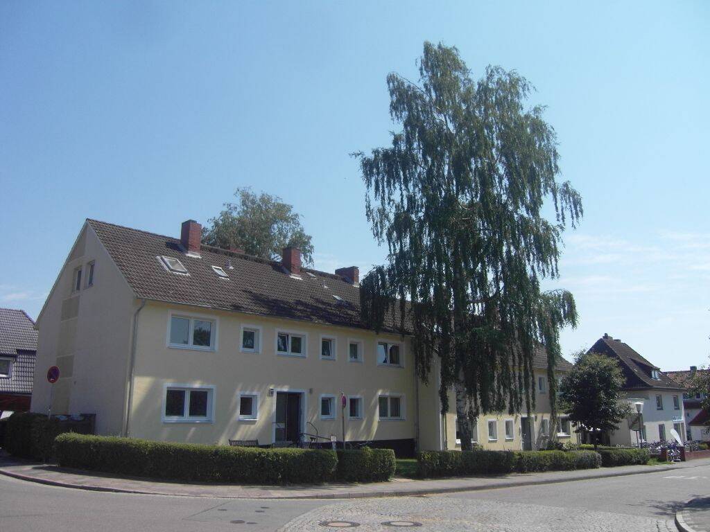 Zentrale 2-Zi.-DG-Whg. mit Balkon in Heikendorf, 24226 Heikendorf