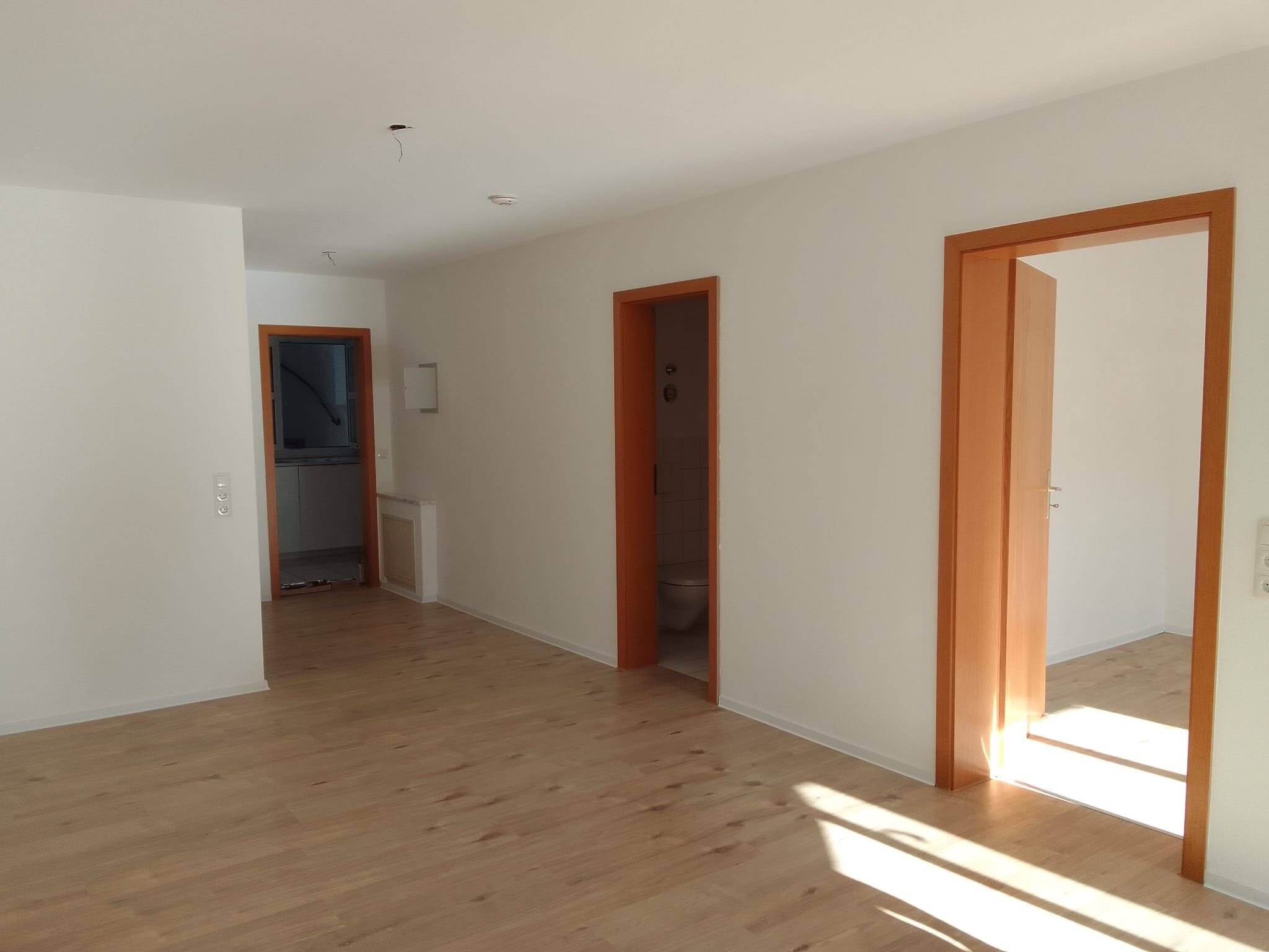 Attraktive 2-Zimmer-Erdgeschosswohnung mit Terrasse, Einbauküche und Keller, 78239 Rielasingen-Worblingen