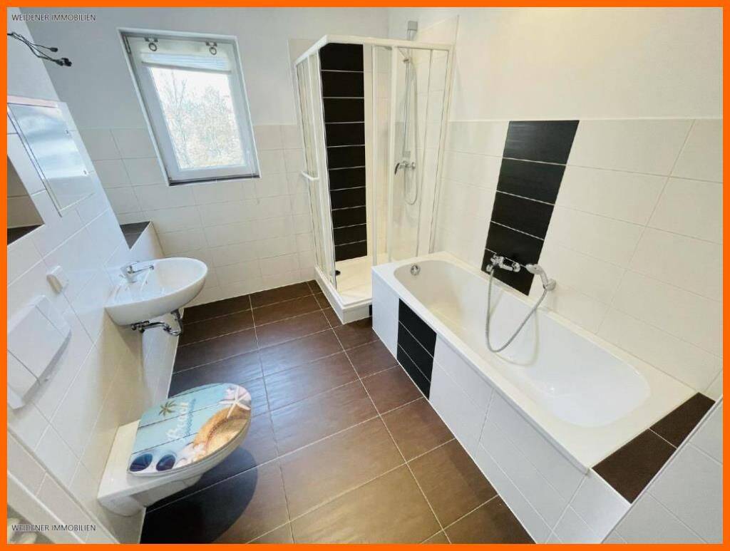 3 Raum Wohnung mit Balkon, modernen Bad mit Wanne & Dusche., 7545 Gera (Bieblach Innenstadt Ostviertel Pforten Untermhaus)