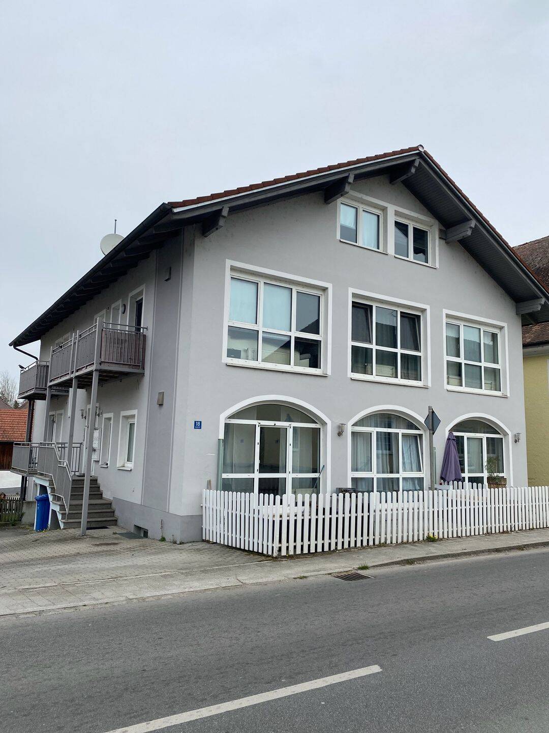 Schöne, helle 2-Zimmerwohnung in Adldorf/Eichendorf, 94428 Eichendorf