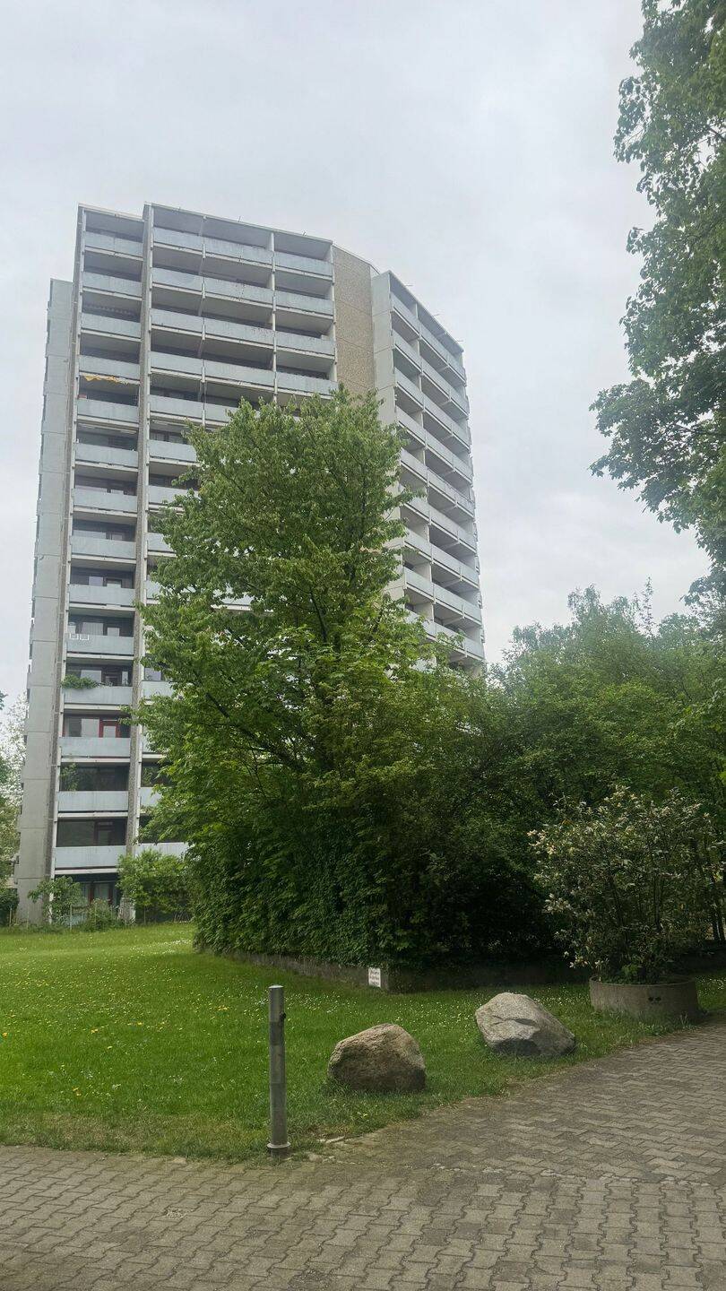 gepflegtes 1 Zi Appartment mit Südbalkon in Obersendling, 81379 München (Sendling Sendling-Westpark Thalk. Obersendl.-Forsten-Fürstenr.-Solln)