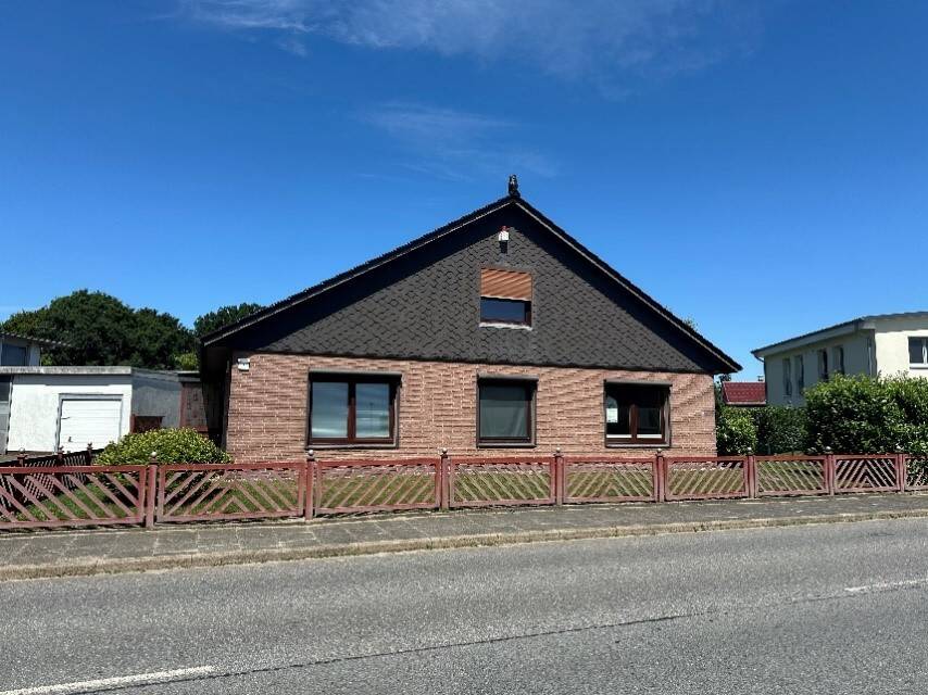 Wohnhaus in ländlicher Lage mit Garten, 25364 Brande-Hörnerkirchen
