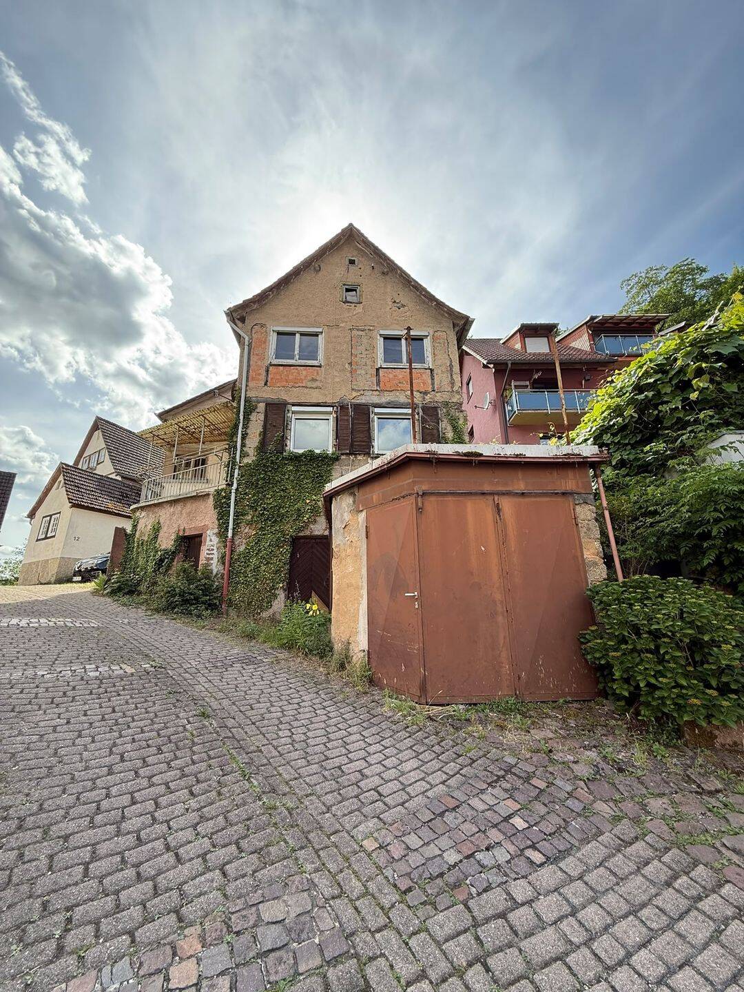 Charmante Doppelhaushälfte in Neckarsteinach – Ihre Renovierungschance!, 69239 Neckarsteinach