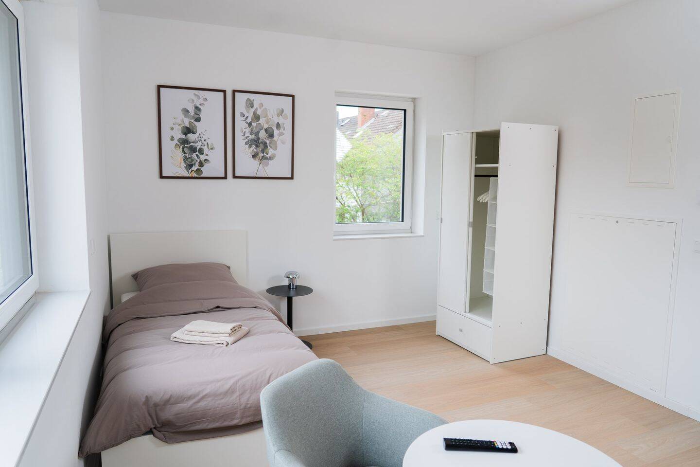 Ein Preis, alles drin. Möbliert wohnen, Studio in der dritten Etage, 30519 Hannover