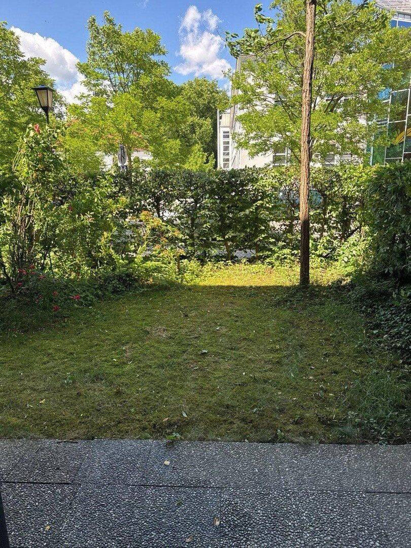 Lage, Lage, Lage! Leerstehende, provisionsfreie, renovierungsbedürftige 2-Zi-Gartenwohnung, 80639 München (Laim Neuhausen-Nymphenburg)