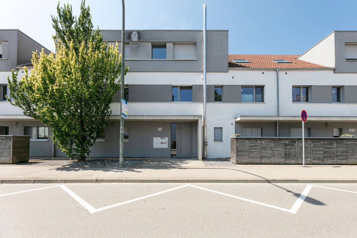 Modern, hell & sofort bezugsfrei: 2-Zimmer-Wohnung inklusiv Balkon & Küche, 89233 Neu-Ulm