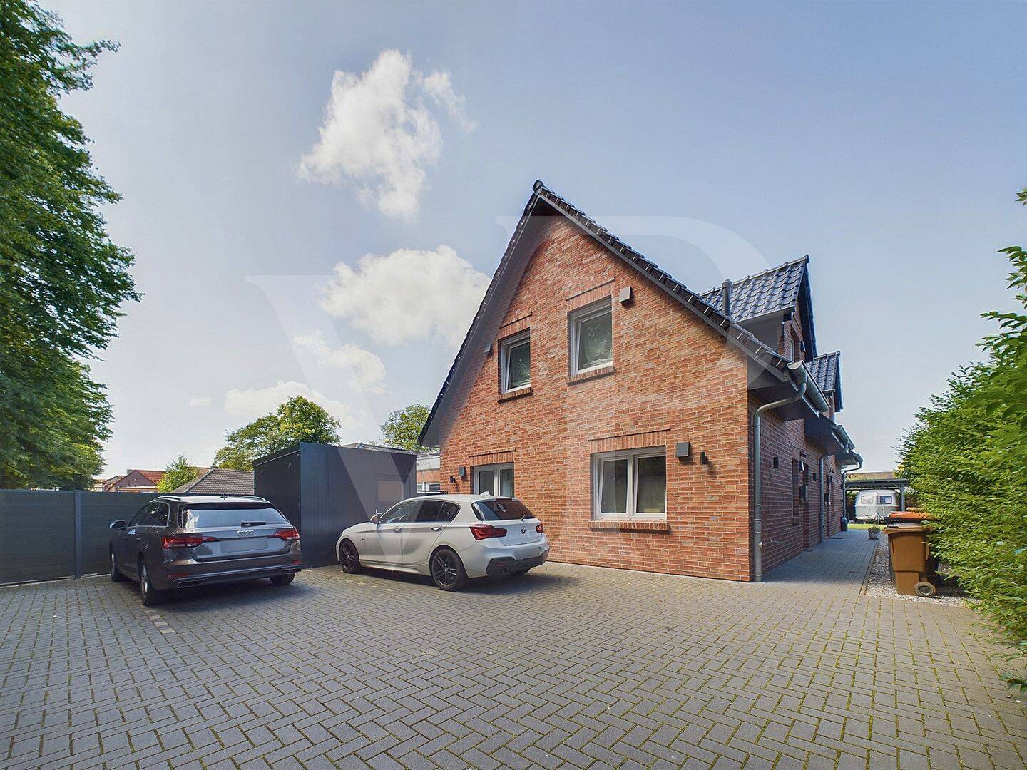 Vermieten oder Selbstnutzung – Moderne DHH zentral in Esens, 26427 Esens