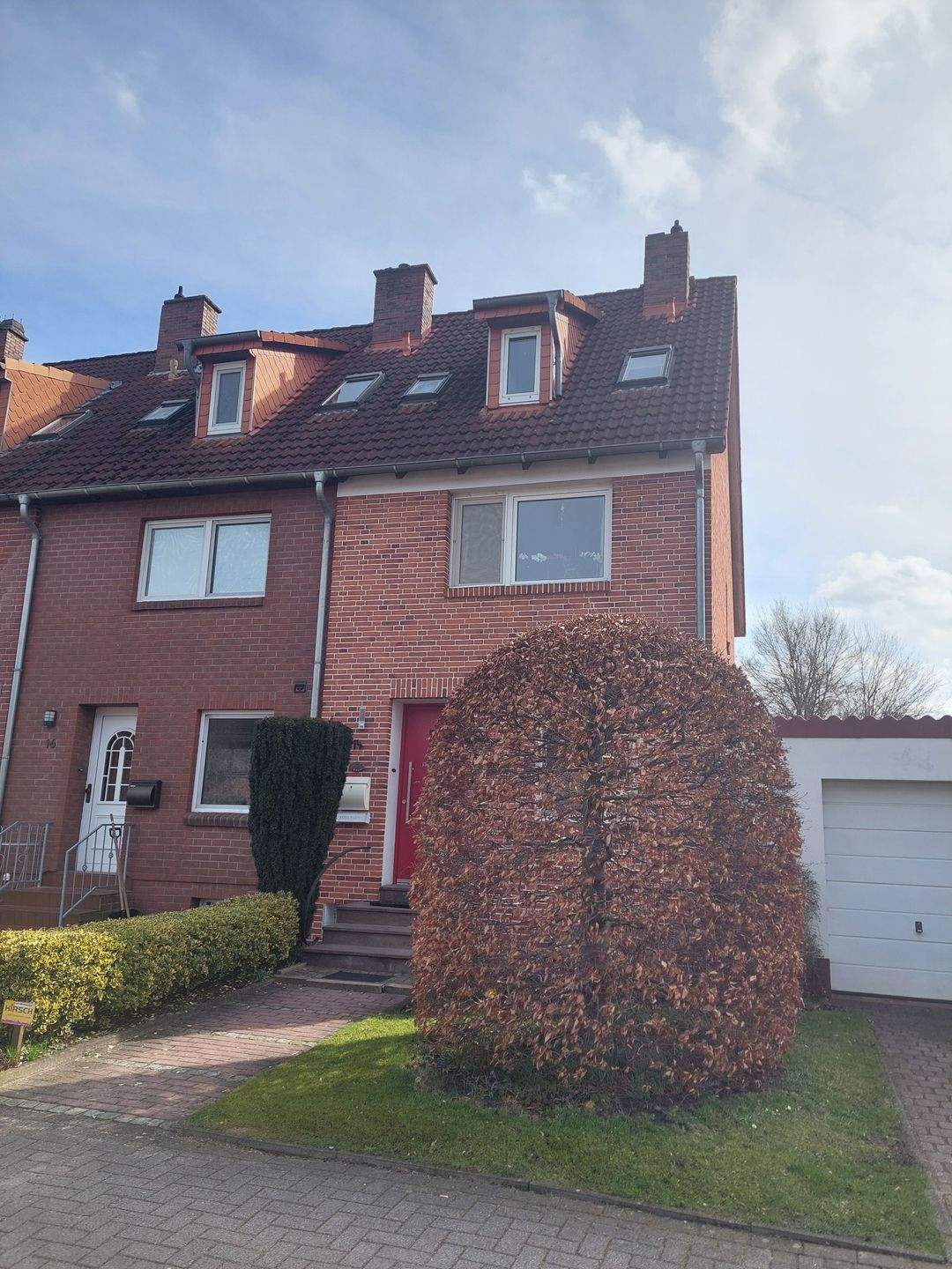 Gemütliches Reihenendhaus in zentraler Lage, 27749 Delmenhorst (Düsternort Mitte Schafkoven/Donneresch Stickgras/Annenriede)
