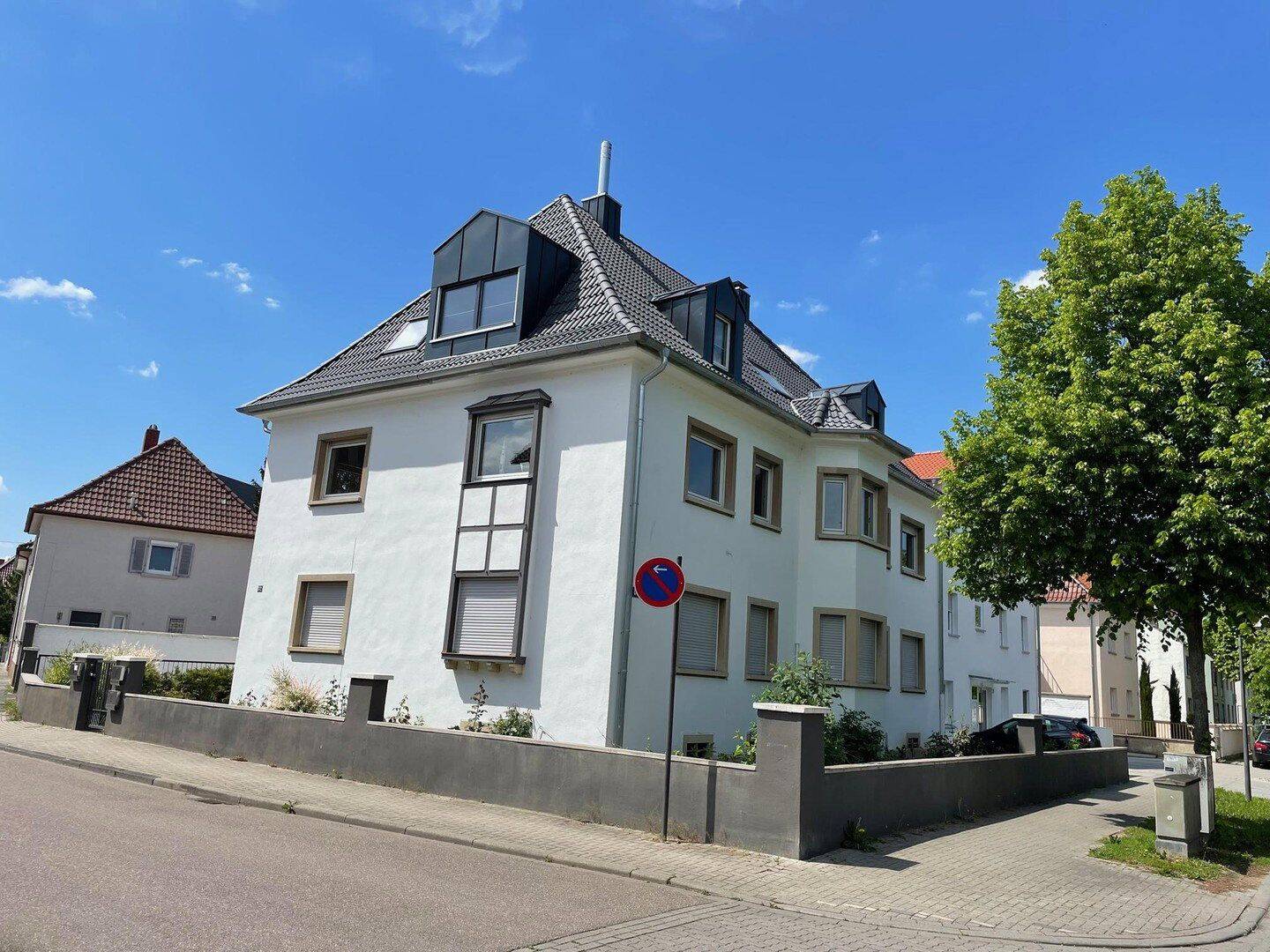 Dreifamilienhaus in Ludwigshafen, Oppau, sehr interessant !!, 67069 Ludwigshafen am Rhein (Edigheim Oppau Pfingstweide)
