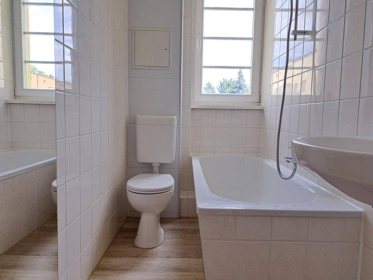 ! Erstbezug nach Sanierung – 3 Raum Wohnung !