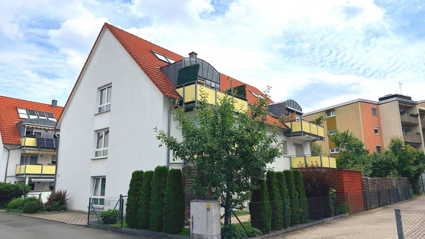 Sonnige 3 Zimmer Wohnung mit Balkon und Tiefgaragenstellplatz, 90765 Fürth