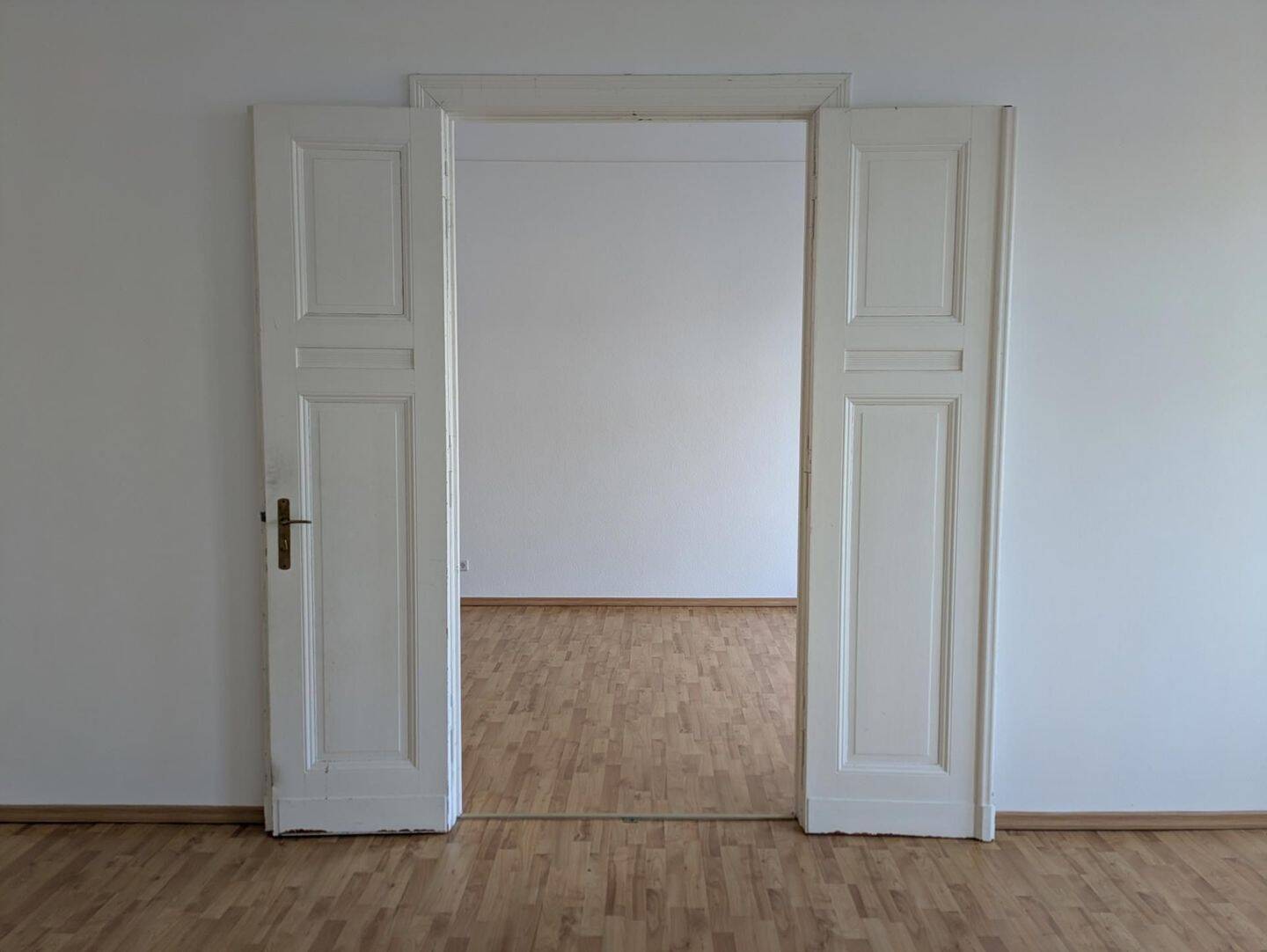 Bezugsfreie 3-Zimmer-Altbauwohnung mit Balkon in Berlin-Pankow
