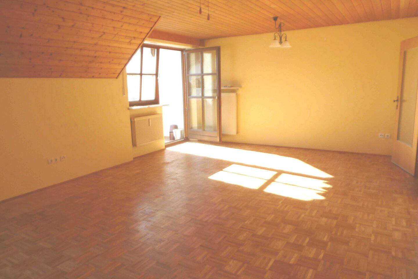 !! 2-Zimmerwohnung in Ergolding sucht neue Mieter !!, 84030 Ergolding (Industriegebiet)