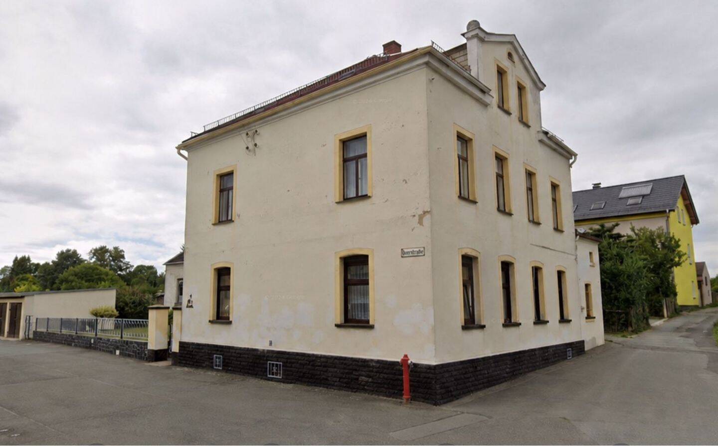 2-Familienhaus, viel Nebengelass,Halle, gr. Grundstück, Garagen, 7952 Pausa-Mühltroff