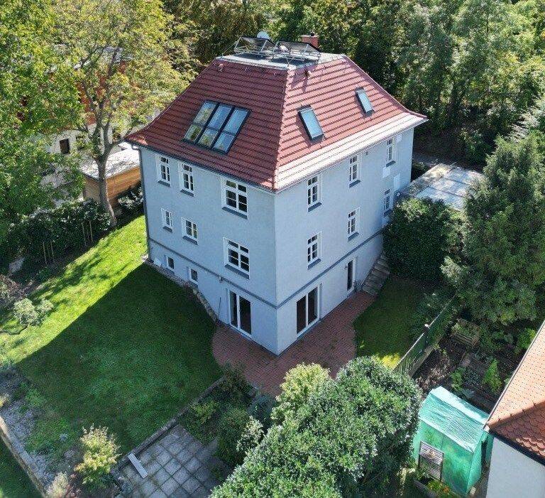 STADTVILLA – TEILBAR ODER ALS EINFAMILIENHAUS NUTZBAR, 1069 Dresden