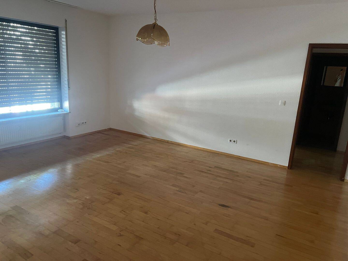 Ich suche einen Nachmieter für meine 2-Zimmer-Wohnung in Wiesbaden-Biebrich., 65203 Wiesbaden (Biebrich Mainz-Amöneburg Schierstein)